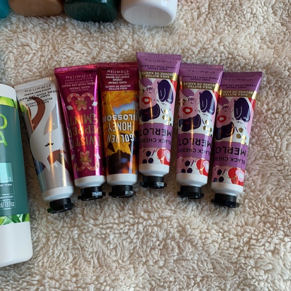 Cream Bundle - Picture 4 of 4